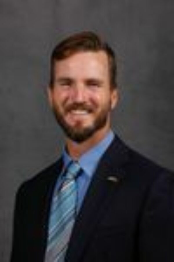 Headshot Casey Anderson