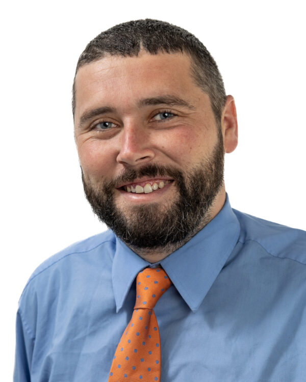 Headshot Ryan Mac Kay 2