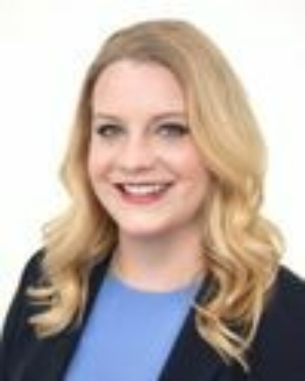 Headshot Shelby Myers