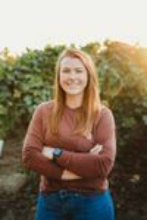 Headshot Tara Beaver 1