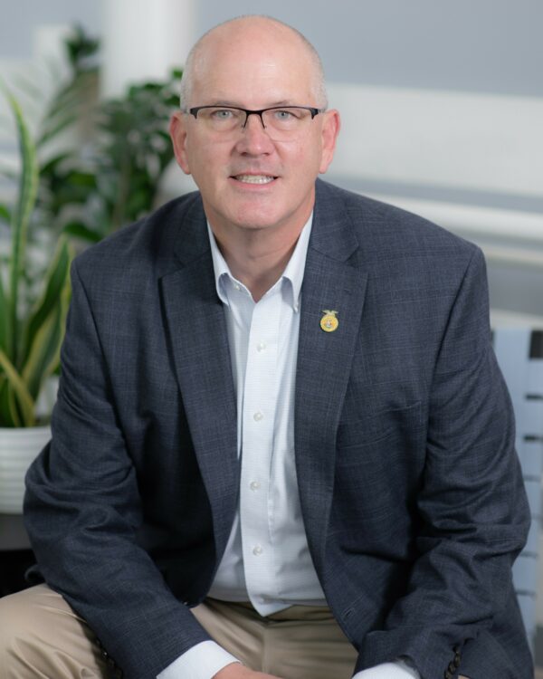 Updated Headshot Scott Stump