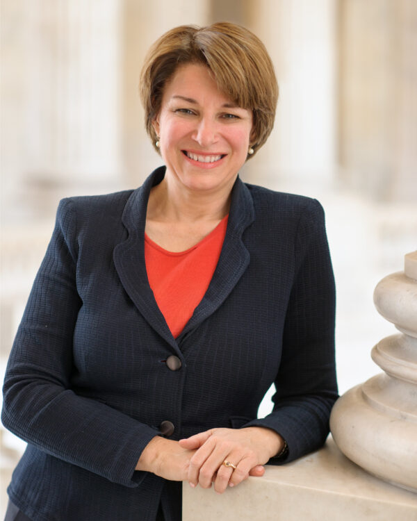 Amy Klobuchar official portrait 113th Congress